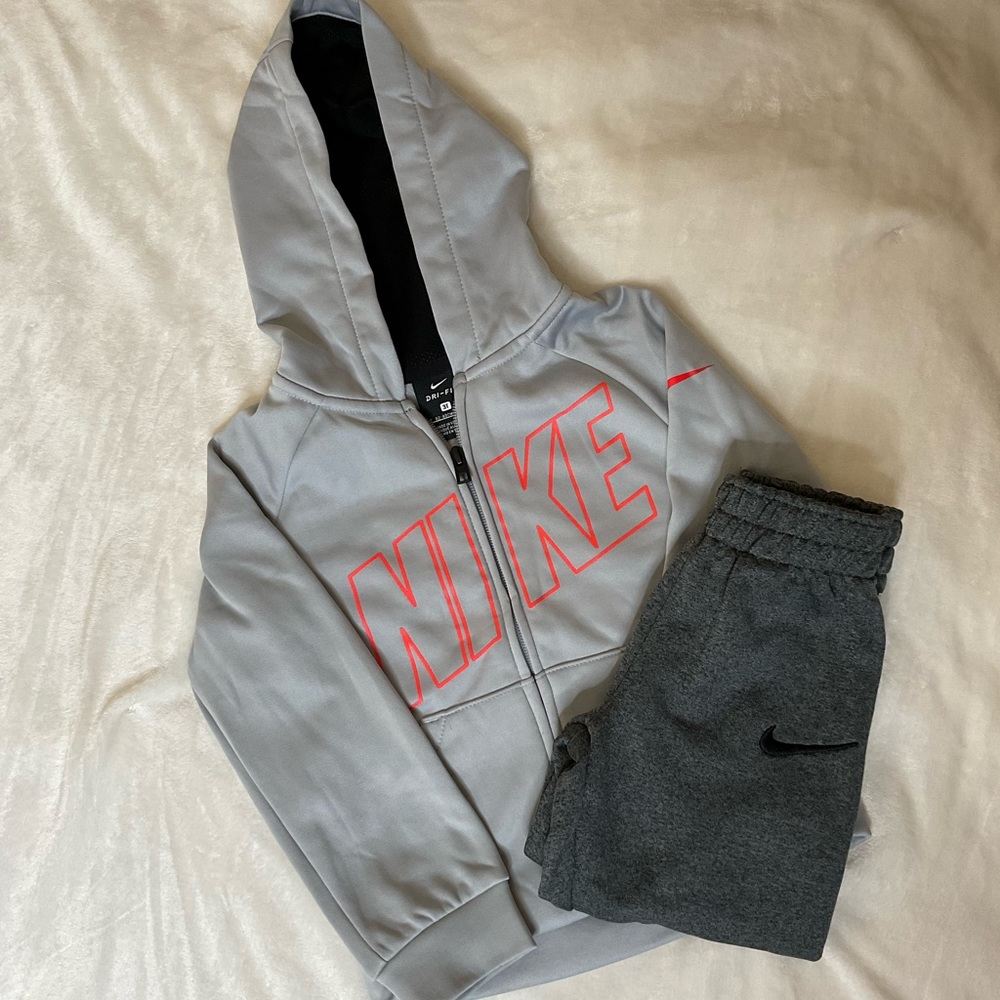 Boys Nike